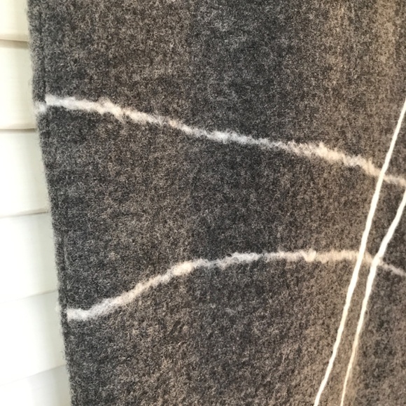 Modern Pencil Skirt- 100% Wool! EUC 3/$19 - Picture 4 of 16